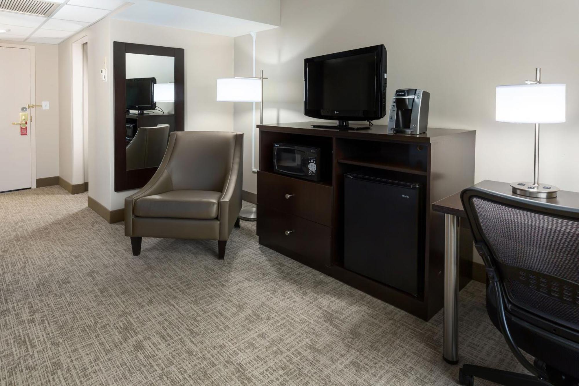 Park Place Hotel & Conference Center Traverse City Room photo